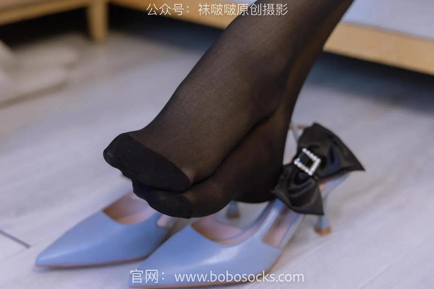 [BoBoSocks袜啵啵]NO.131 苏苏-两双高跟鞋、黑丝 [140P]插图5